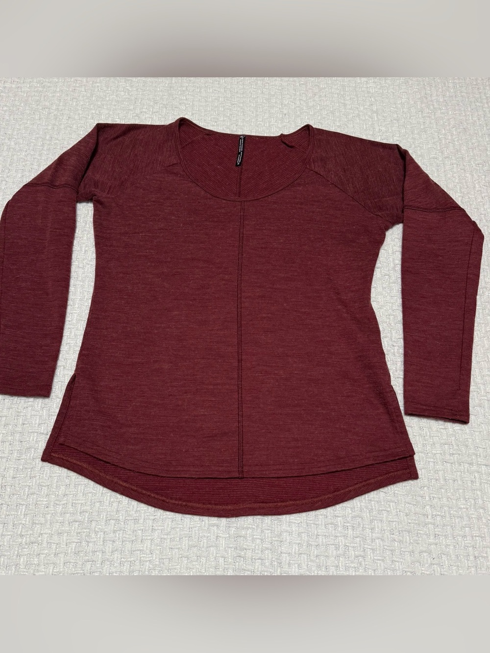 KÜHL women's long-sleeve tunic, small. Red. Great condition.